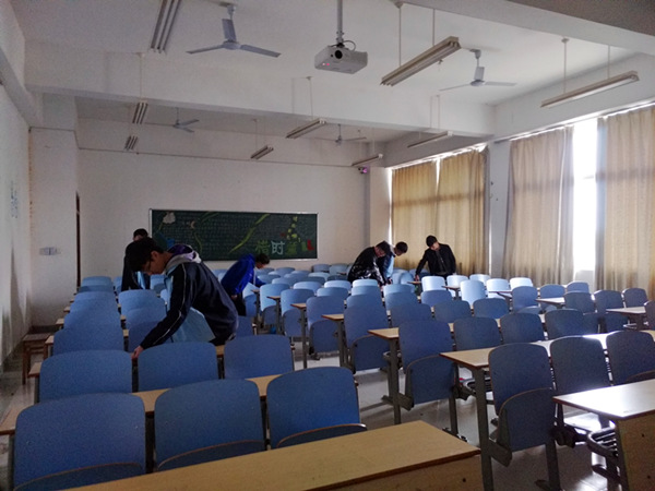 20170315团日活动1_54393.jpg