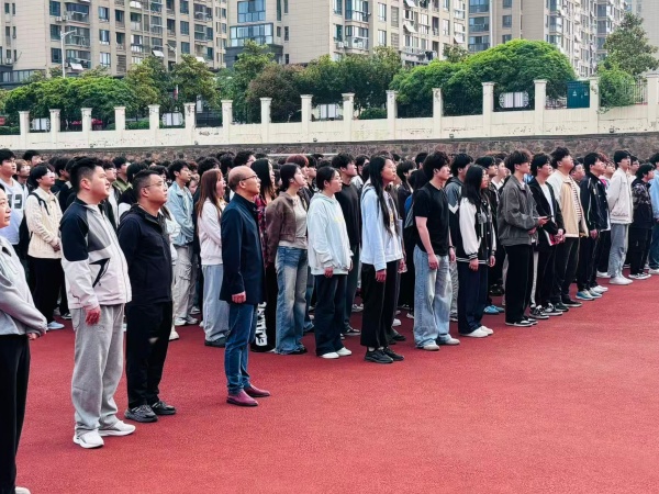 1778640103289364.jpg 升旗仪式图片 (4)_副本.jpg