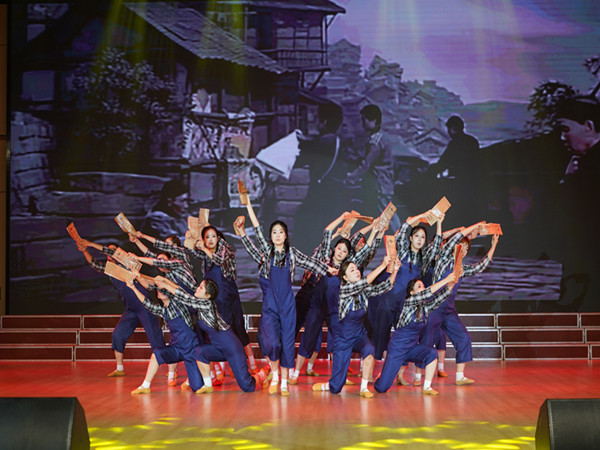 1782225372608237.jpg 节目3《曙光》 (2)_副本.jpg